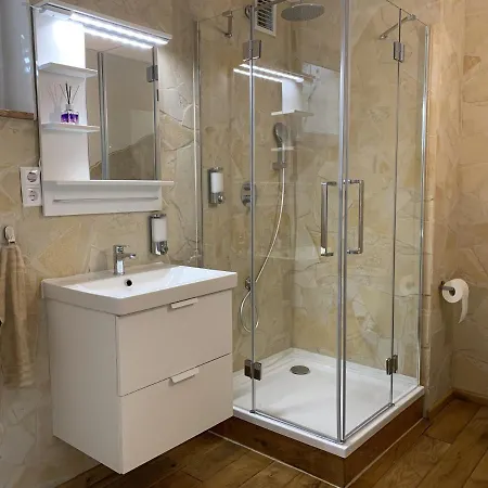 Drachennest Mit Sonnenterrasse * Фельдкирьх